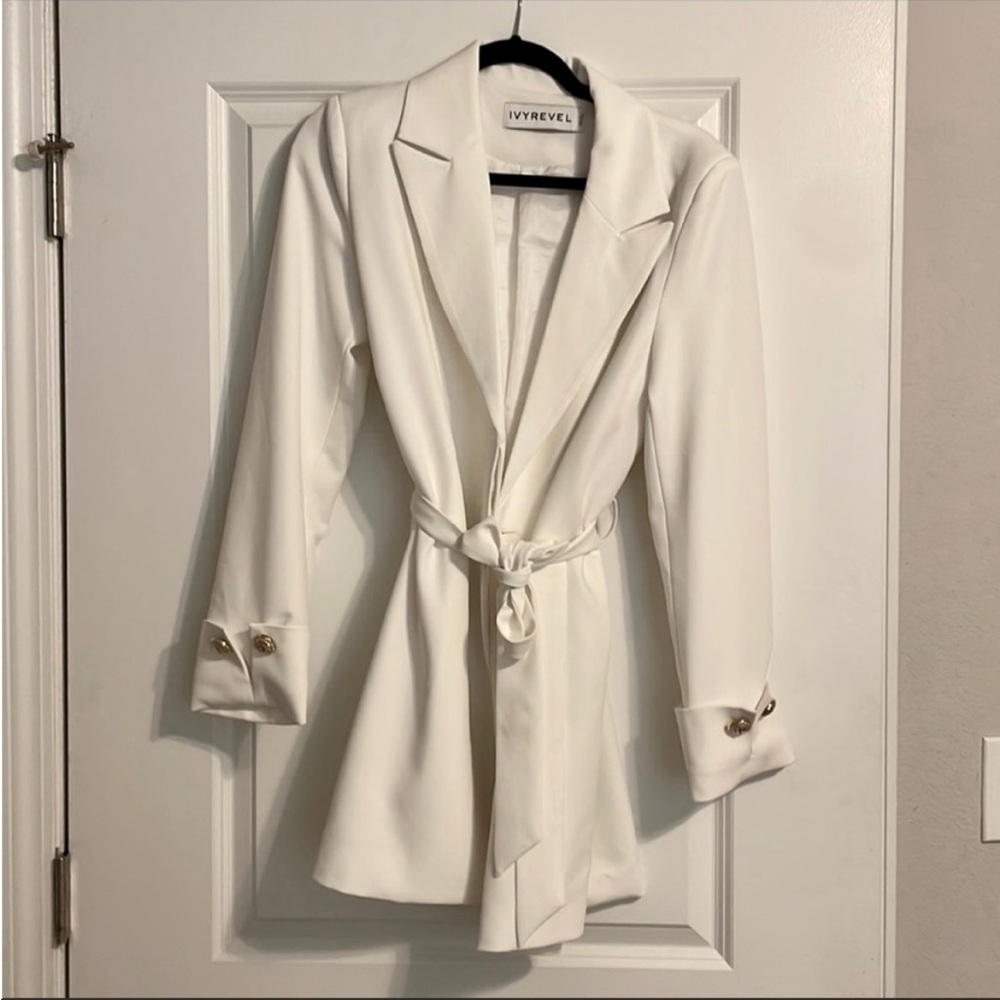 White blazer dress - Picture 2 of 4
